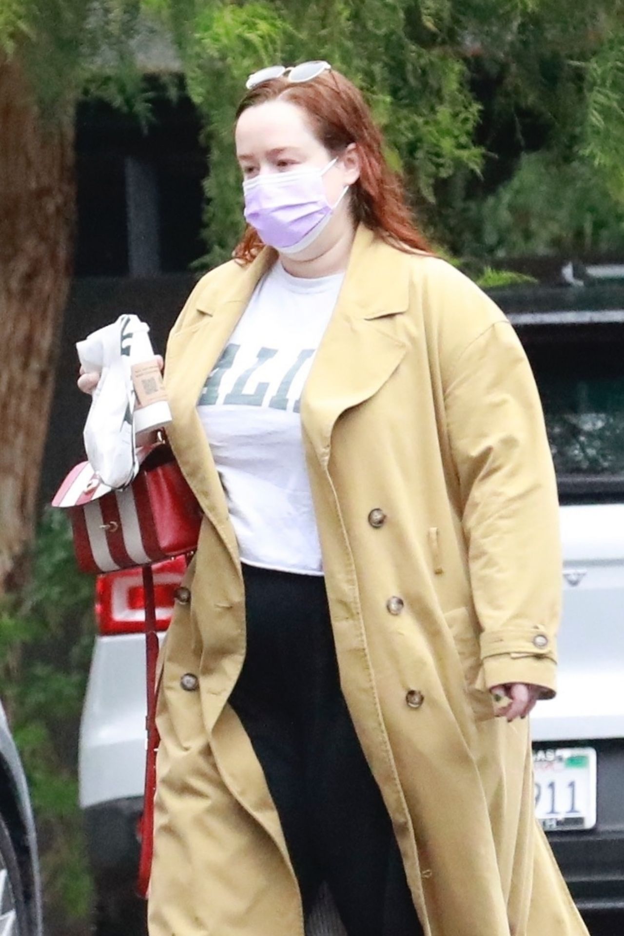 Lily Kershaw - Out in Los Feliz 10/25/2021 • CelebMafia