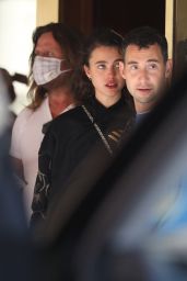 Margaret Qualley With Boyfriend Jack Antonoff - Out in Los Angeles 10/12/2021