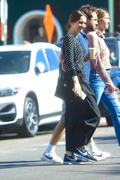 Maude Apatow - Shopping on Melrose Place in West Hollywood 10/15/2021