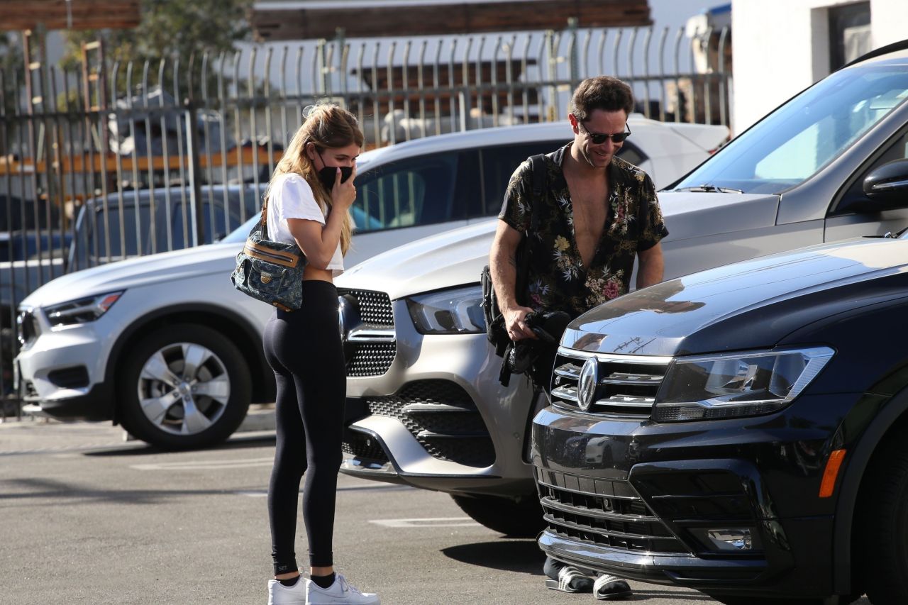 Olivia Jade - Arriving at DWTS Rehearsal Studio in Los Angeles 10/15