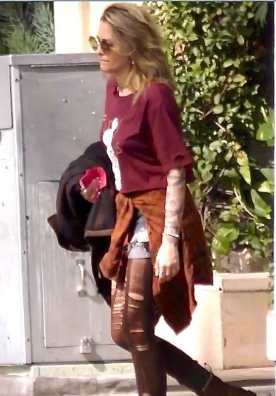 Paris Jackson - Out in Hollywood 10/28/2021