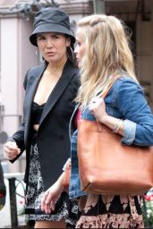 Reese Witherspoon and Zoe Chao - "Your Place or Mine" Set in New York City 10/05/2021