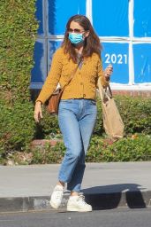 Robin Tunney - Shopping on Melrose Place in West Hollywood 10/18/2021
