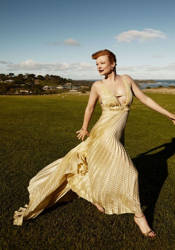 Sarah Snook - Town & Country Magazine November 2021 Issue