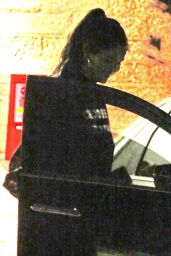Selena Gomez - Leaving a Studio in LA 10/01/2021