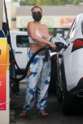 Shanna Moakler - Pumping Gas in LA 10/18/2021