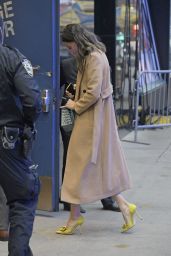Sutton Foster - Arriving at Good Morning America in New York 10/12/2021