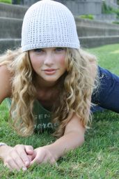 Taylor Swift - Photoshoot 2004-2005
