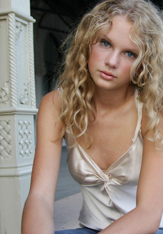 Taylor Swift - Photoshoot 2004-2005