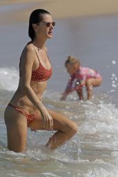 Alessandra Ambrosio in a Bikini - Hawaii 11/21/2021