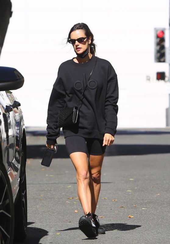 Alessandra Ambrosio - Shopping on Rodeo Drive in Beverly Hills 11/01/2021
