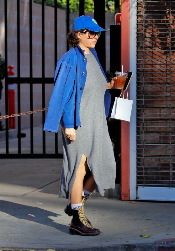 Alia Shawkat - Out in Los Angeles 11/23/2021