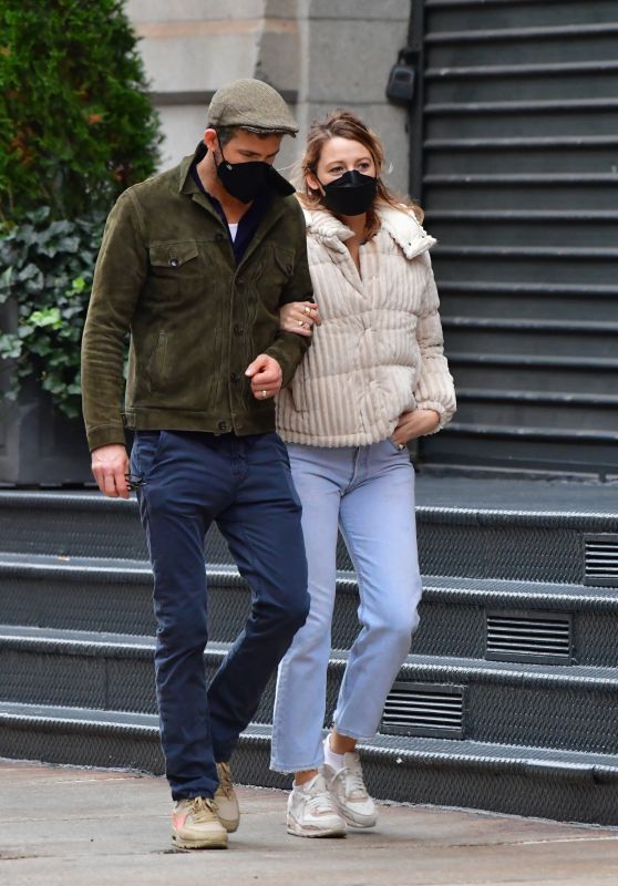 Blake Lively and Ryan Reynolds - Out in New York 11/02/2021