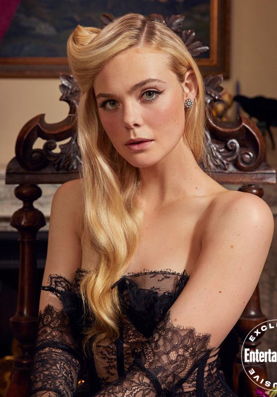 Elle Fanning - Entertainment Weekly 11/16/2021