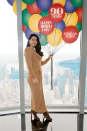 Emeraude Toubia - Empire State Building in NYC 11/22/2021