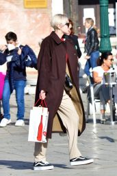 Emma Corrin - Out in Venice 11/02/2021