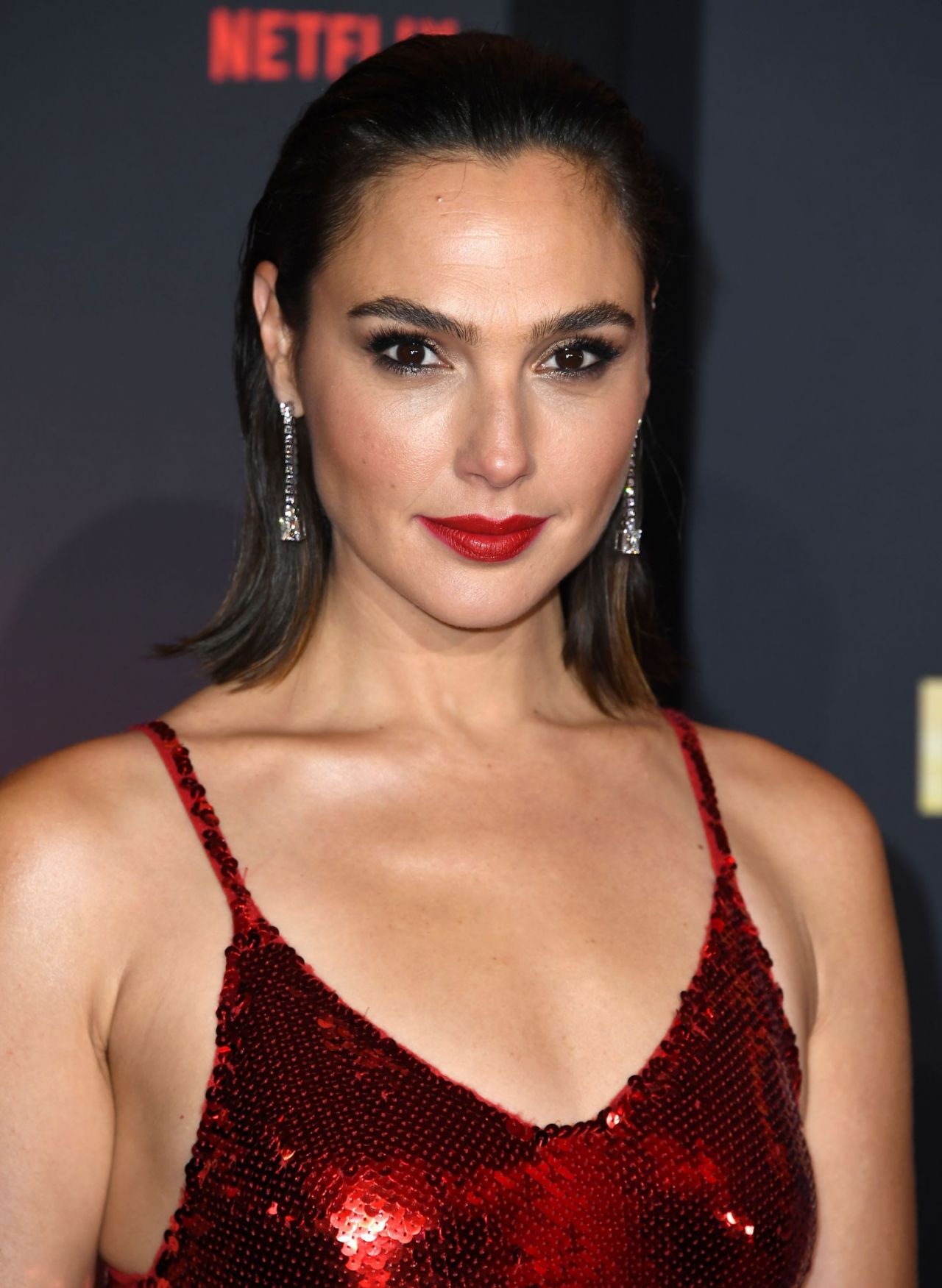 [Image: gal-gadot-red-notice-world-premiere-in-l...eles-8.jpg]