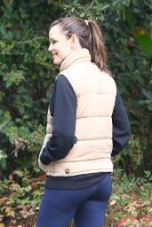 Jennifer Garner - Out in Brentwood 11/08/2021