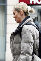Jessika Power - Leaving a Central London Hotel 11/12/2021