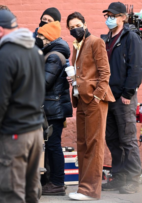 Katie Holmes - "Rare Objects" Set in NYC 11/17/2021