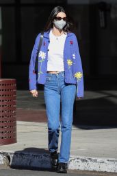 Kendall Jenner Street Style - Los Angeles 11/27/2021