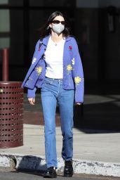 Kendall Jenner Street Style - Los Angeles 11/27/2021