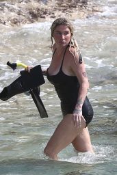 Kesha in a Swimsuit in Hawaii 11/09/2021