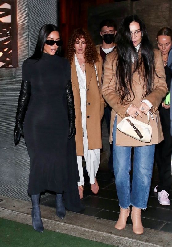 Kim Kardashian, Demi Moore and Rumer Willis - Out in West Hollywood 11/21/2021