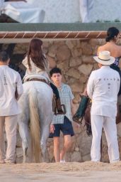 Kourtney Kardashian - Cabo San Lucas 11/17/2021