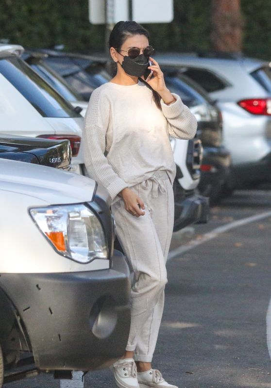 Mila Kunis - Out in Santa Monica 11/09/2021
