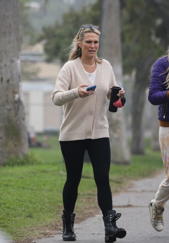 Molly Sims - Out in Santa Monica 11/20/2021