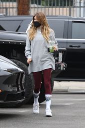 Olivia Jade Giannulli at the DWTS Parking Lot in LA 10/31/2021
