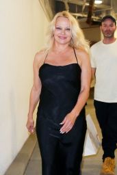 Pamela Anderson - Out in Beverly Hills 11/05/2021