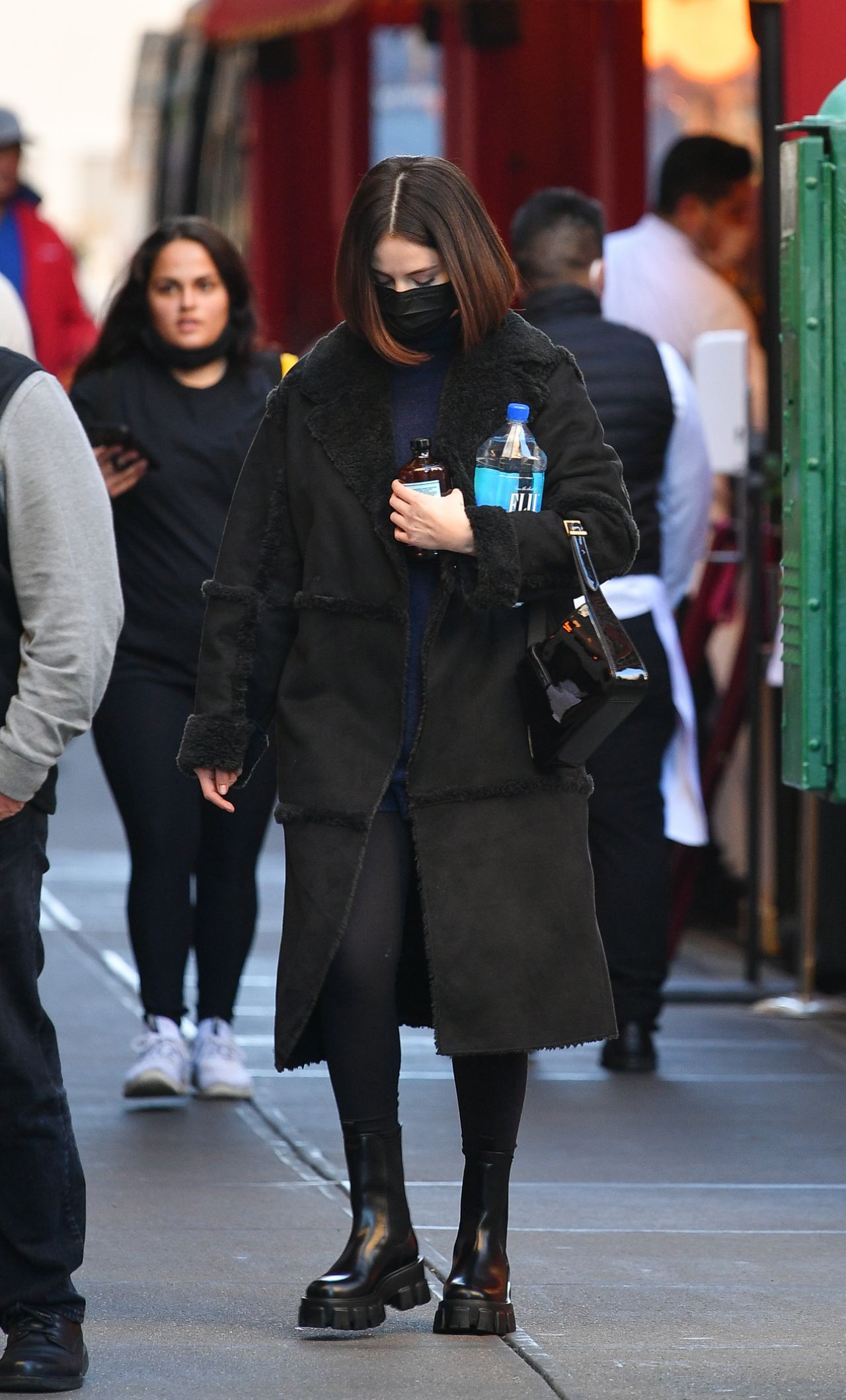 Selena Gomez - Out in New York 11/10/2021 • CelebMafia