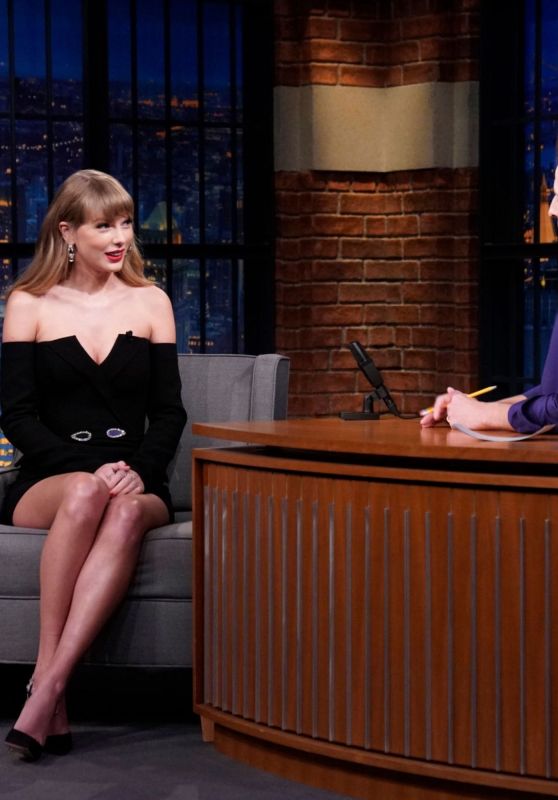 Taylor Swift -  Late Night with Seth Meyers in NYC 11/11/2021