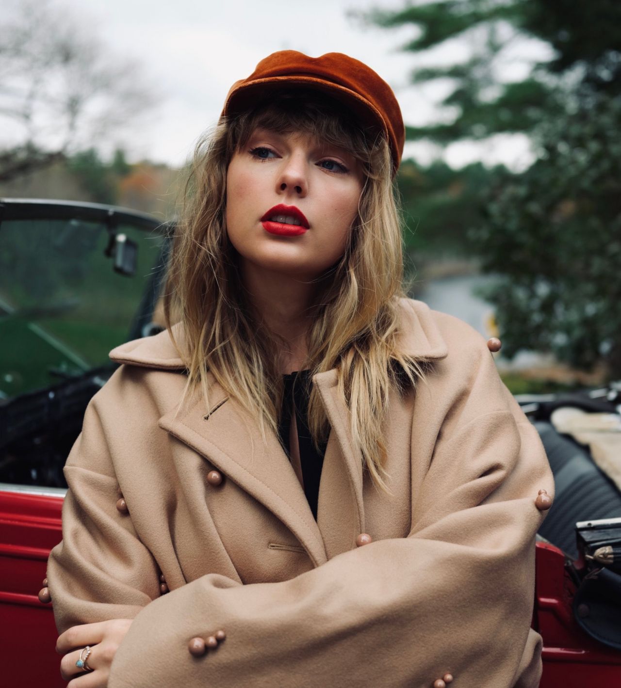 Taylor Swift - Red (Taylor's version) 2021 • CelebMafia