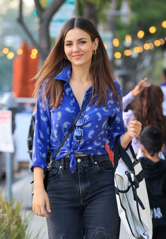 Victoria Justice - Shopping at Alice & Olivia in Beverly Hills 11/02/2021