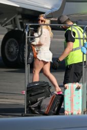 Britney Spears - Arrives Back in California 12/07/2021