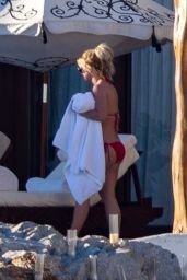 Britney Spears With Fiancé Sam Asghari in Cabo San Lucas 12/05/2021