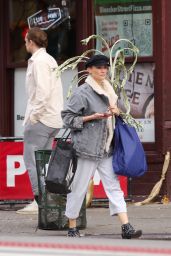 Diane Kruger - Shopping in Manhattan’s West Village Area 12/15/2021