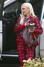 Gwen Stefani - Out in Los Angeles 12/05/2021