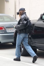 Hailey Rhode Bieber Street Style - Out to Shop in Beverly Hills 12/22/2021