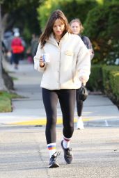 Jennifer Garner - Morning Walk in Brentwood 12/10/2021