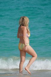Josie Goldberg in a Bikini - Miami Beach 12/26/2021