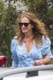 Julia Roberts - Out in Sydney 12/27/2021