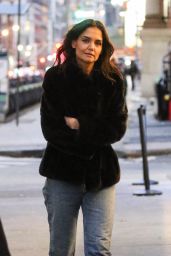 Katie Holmes - Out on a Stroll in New York 11/30/2021