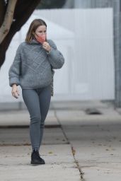 Kristen Bell With Her Mother Lorelei Frygier in Los Angeles 12/13/2021