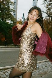 Lily Chee - Daisy by Marc Jacobs December 2021 (more photos)