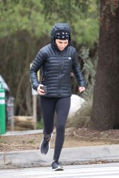 Lisa Rinna - Morning Jog in Beverly Hills 12/27/2021