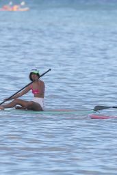 Malia Obama and Sasha Obama - Paddle Boards in Honolulu 12/18/2021